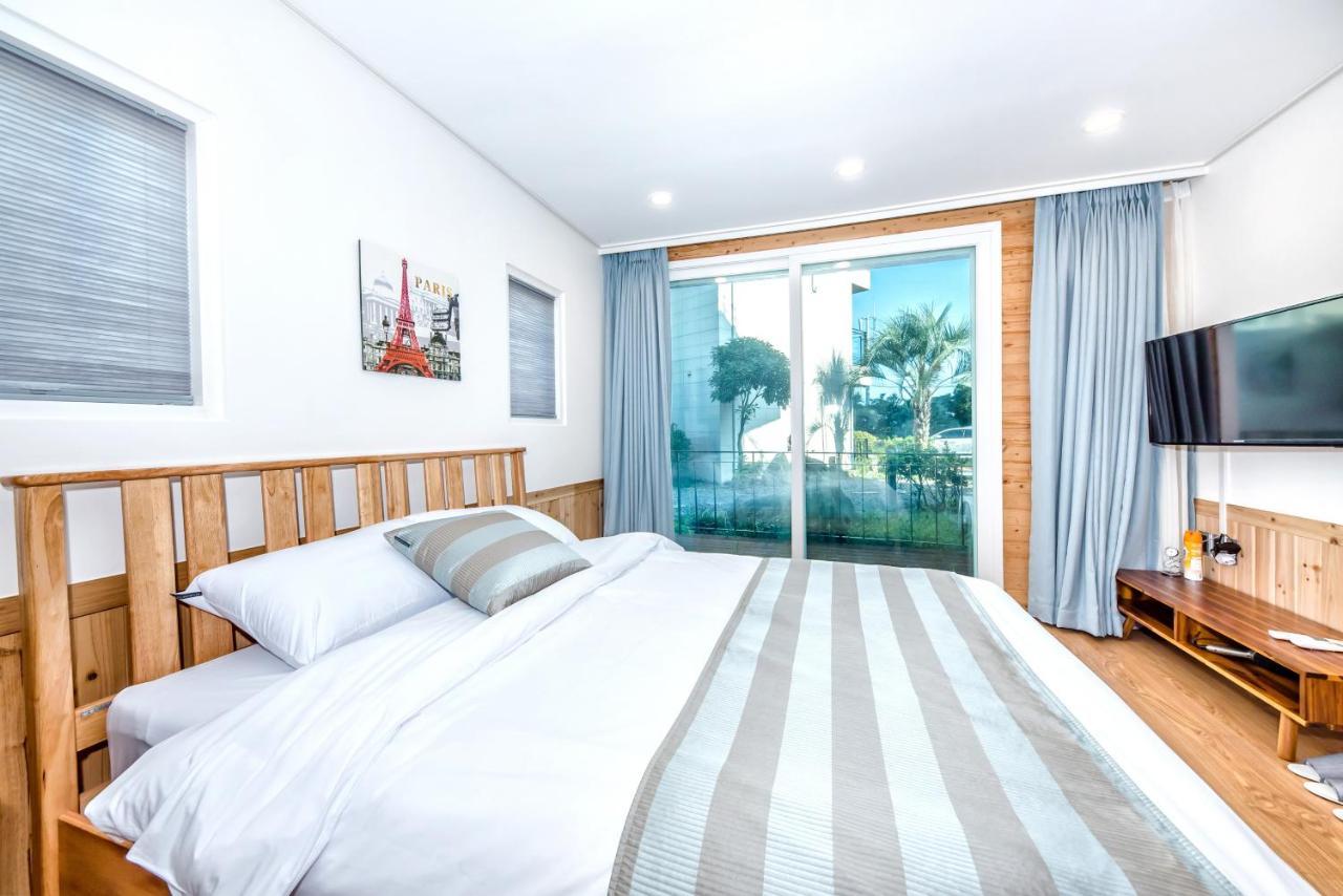 Jeju Aurum Согвипхо Экстерьер фото