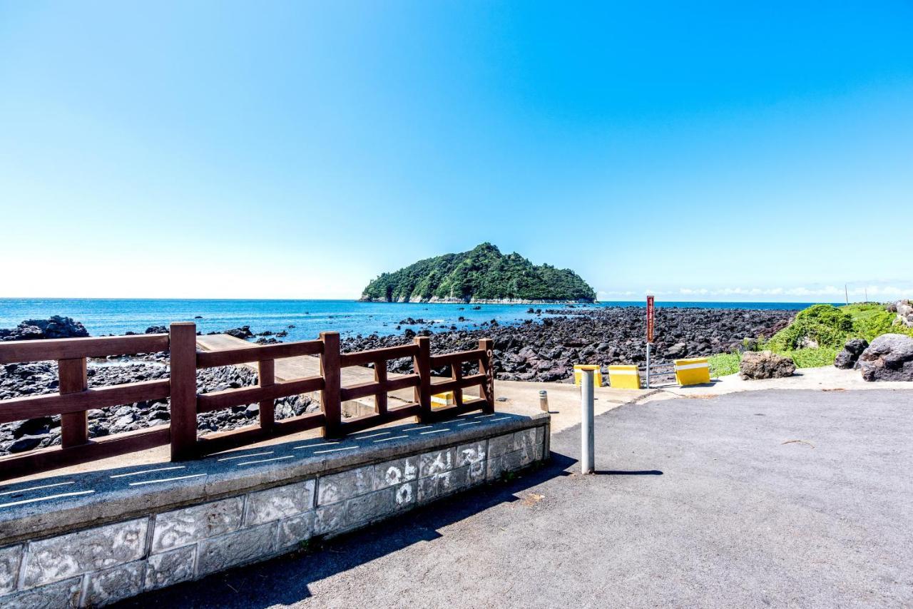 Jeju Aurum Согвипхо Экстерьер фото